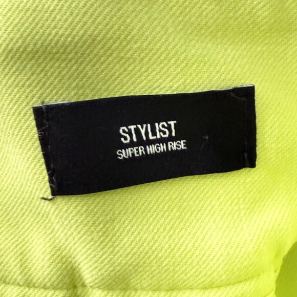 Express Womens Stylist Super High Rise Lime Green Shorts Size 8 62% Polyester & - Picture 6 of 13